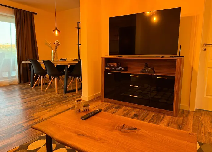 Cozy Two Bedroom Apartment