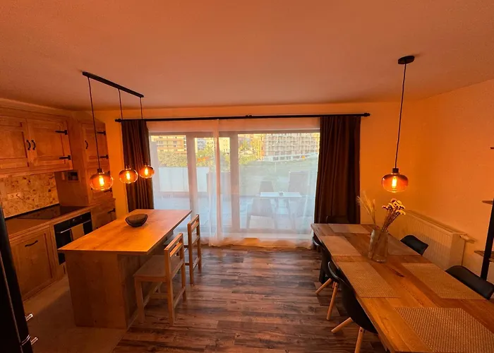 Cozy Two Bedroom Apartment