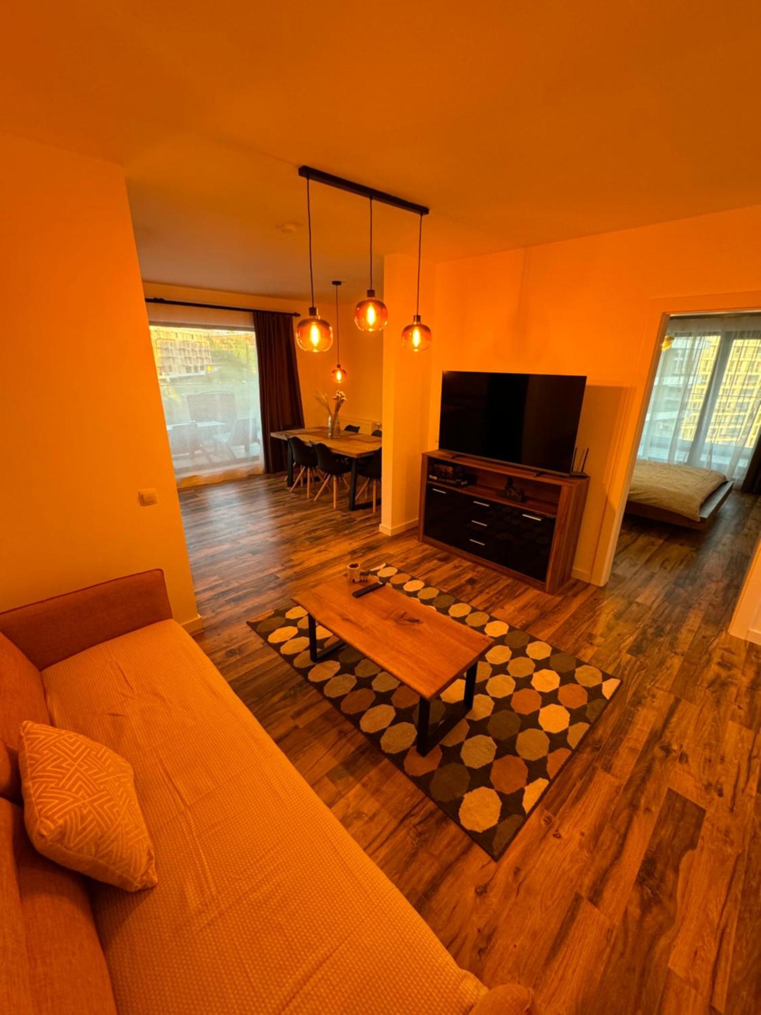 Cozy Two Bedroom Apartment