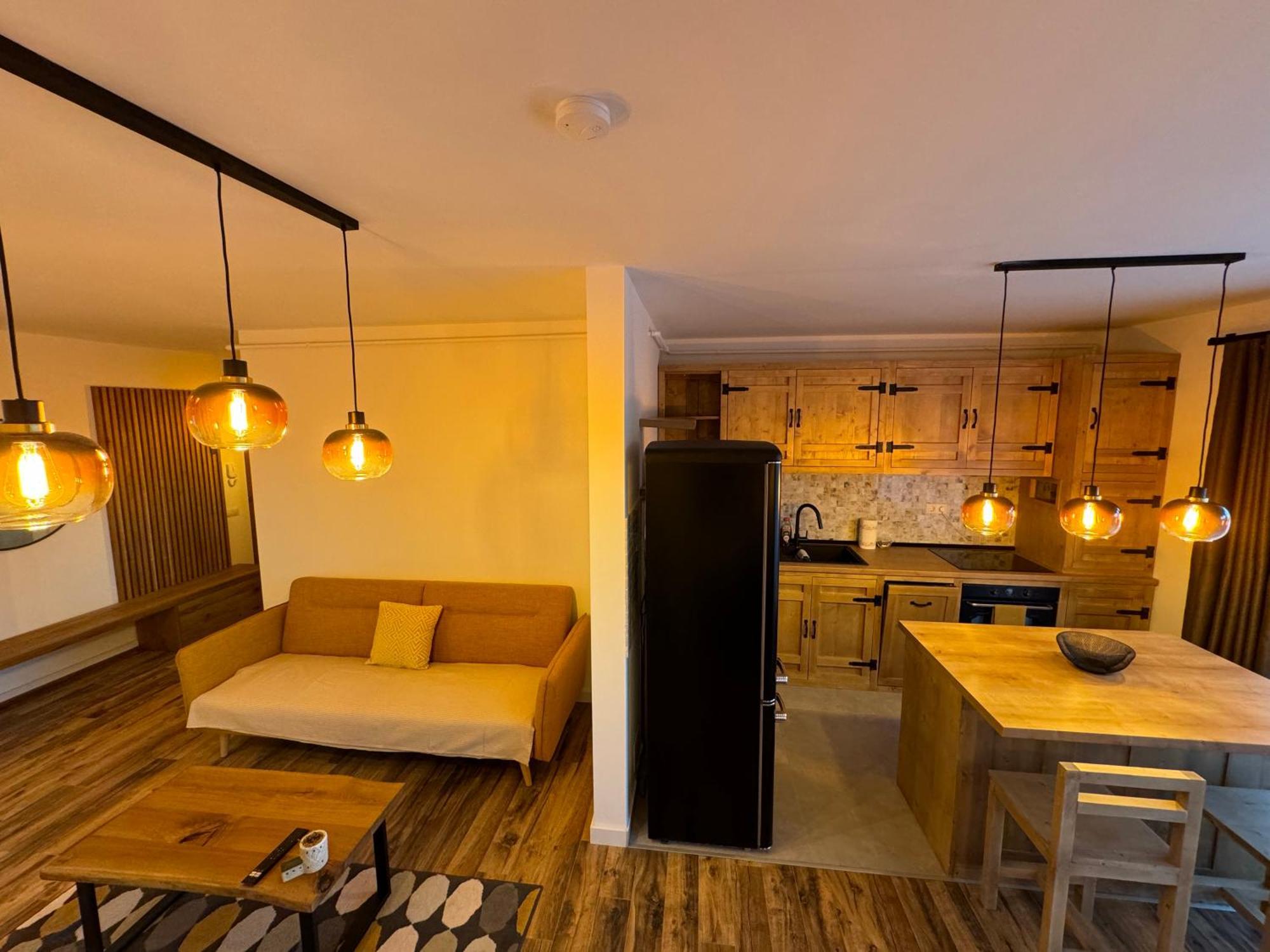 Cozy Two Bedroom *